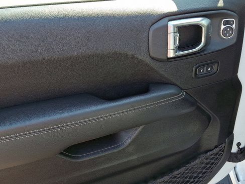 Used 2022 Jeep Wrangler Unlimited Sahara w/ Cold Weather Group image 12