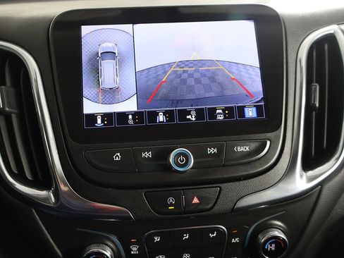 Used 2022 Chevrolet Equinox LT image 42