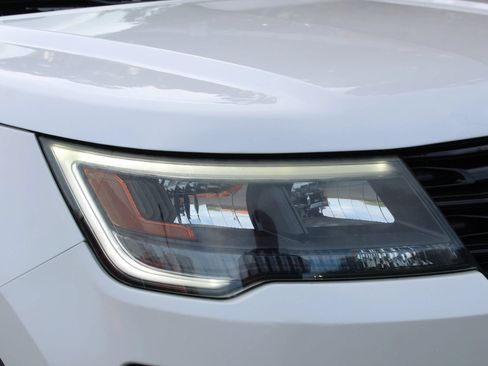 Used 2017 Ford Explorer Sport AWD/4WD image 38