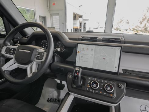 Used 2025 Land Rover Defender 90 S AWD/4WD image 19
