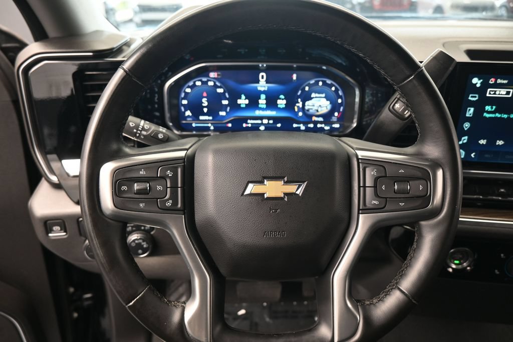 Used 2024 Chevrolet Silverado 1500 LT RWD image 18