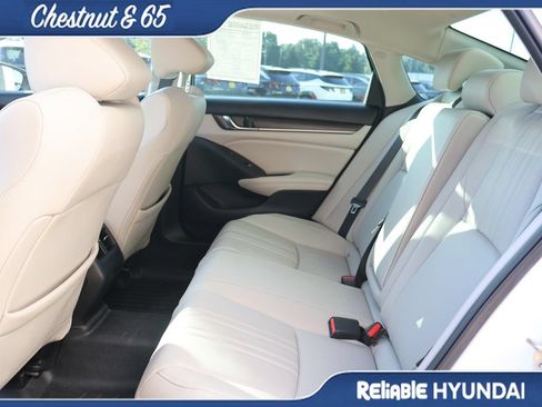 Used 2019 Honda Accord Touring image 17