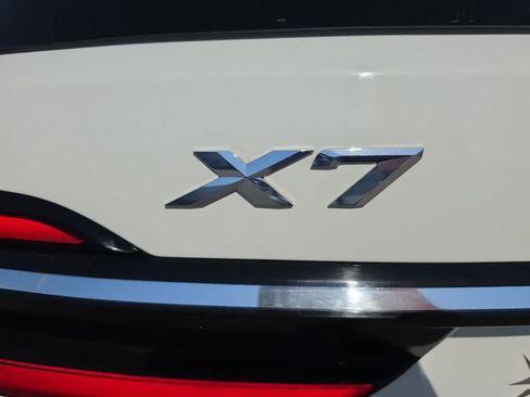 Used 2023 BMW X7 xDrive40i w/ Premium Package AWD/4WD image 11
