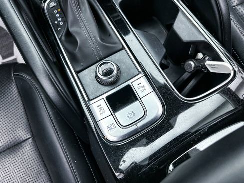 Used 2022 Kia Telluride LX image 25