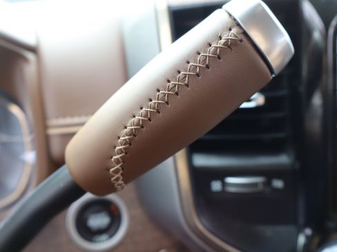 Used 2024 RAM 2500 Limited w/ Safety Group image 32