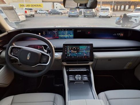 New 2026 Lincoln Nautilus Premier image 6