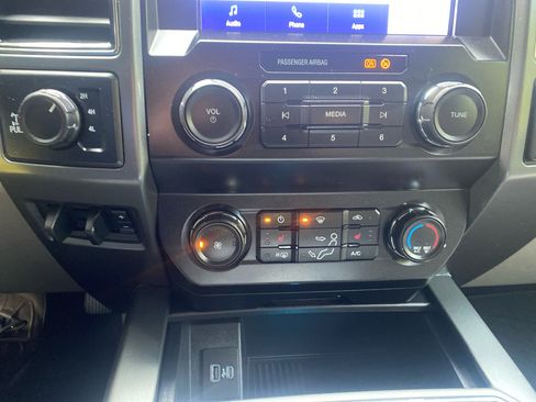 Used 2020 Ford F350 XLT w/ XLT Premium Package image 18