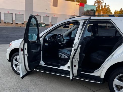 Used 2011 Mercedes-Benz ML 350 4MATIC image 27