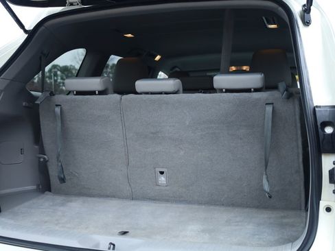 Used 2019 Toyota Highlander LE image 15