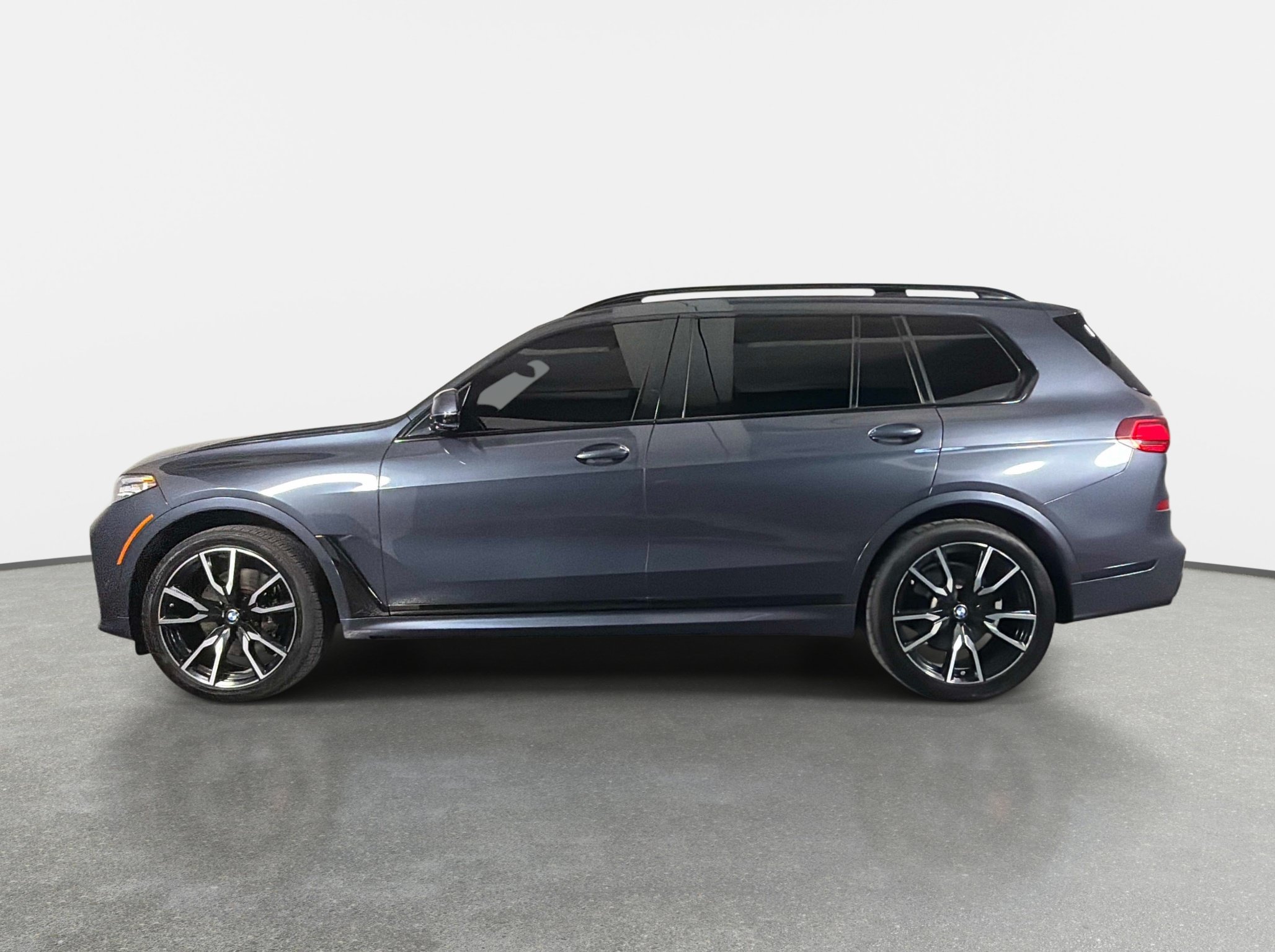 Used 2021 BMW X7 xDrive40i w/ M Sport Package AWD/4WD image 12