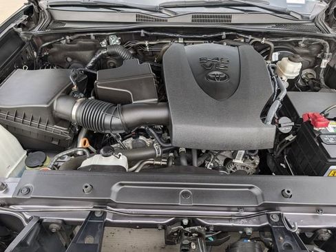 Used 2023 Toyota Tacoma SR AWD/4WD image 33