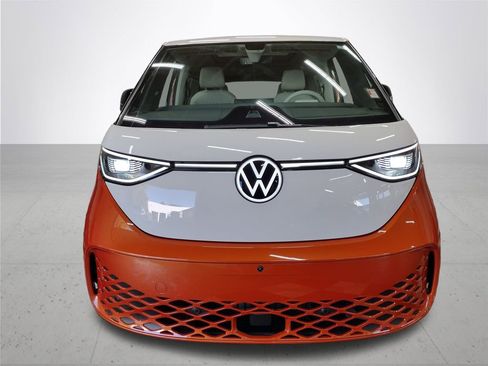 New 2025 Volkswagen ID. Buzz 1st Edition image 3