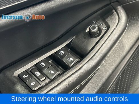 Used 2023 Jeep Grand Cherokee Laredo w/ Luxury Tech Group I AWD/4WD image 16