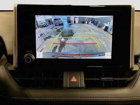 Used 2024 Toyota RAV4 XLE FWD image 24