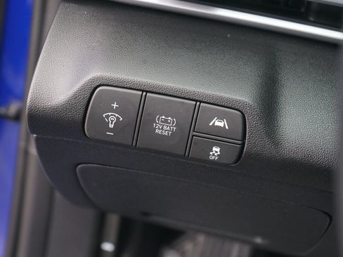 Certified 2023 Hyundai Elantra Blue w/ Preferred Accessory Package FWD image 26