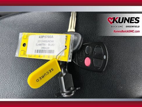 Used 2013 Hyundai Elantra GLS w/ Preferred Pkg FWD image 16