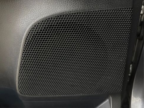 Used 2018 Toyota RAV4 LE image 37