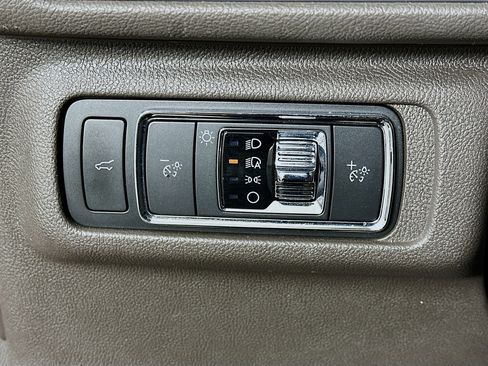 Used 2022 Lincoln Corsair Reserve w/ Equipment Group 201A image 17