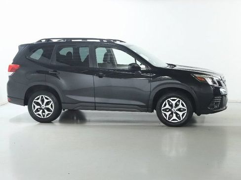 Certified 2024 Subaru Forester Premium AWD/4WD image 11
