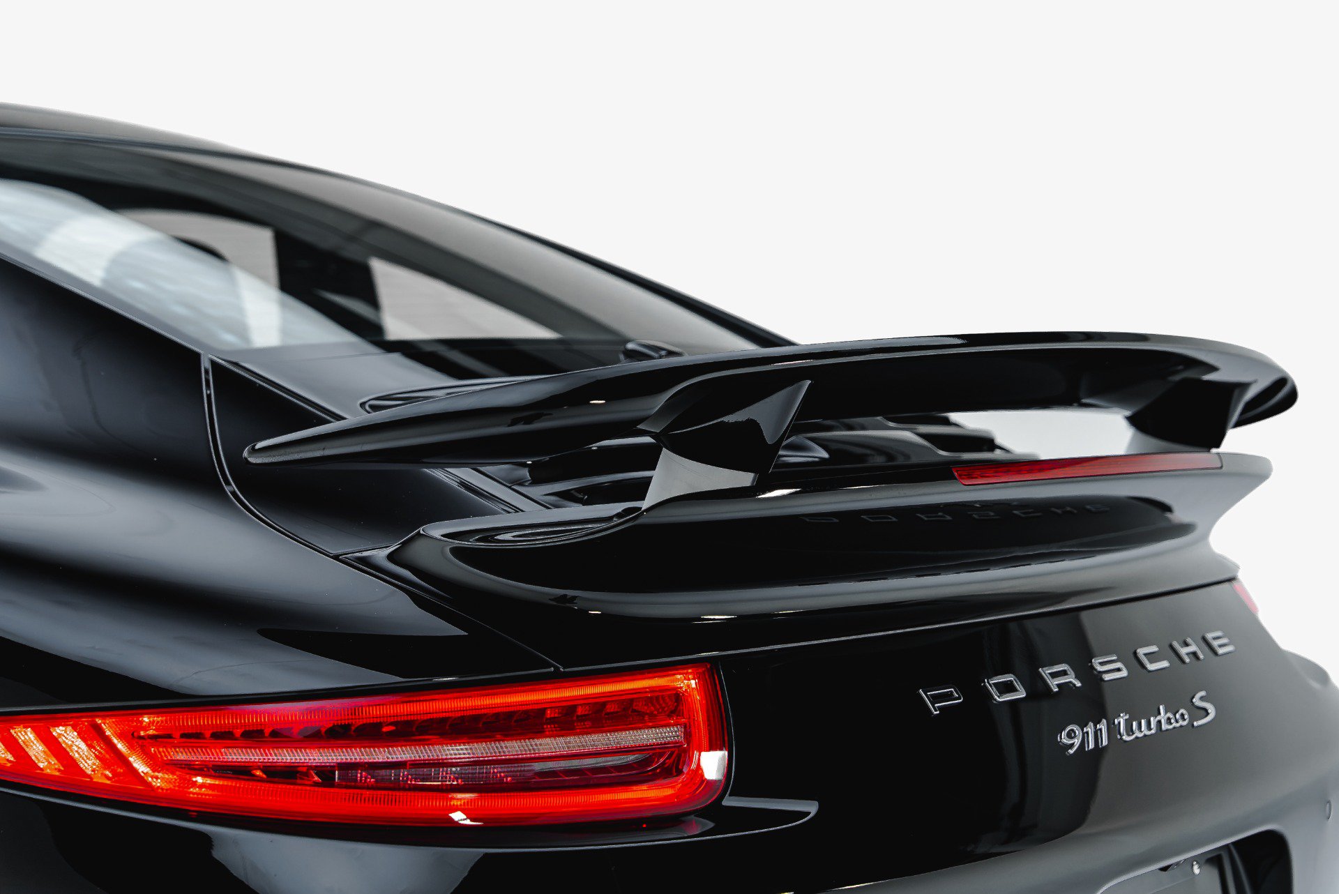Used 2014 Porsche 911 Turbo S AWD/4WD image 26
