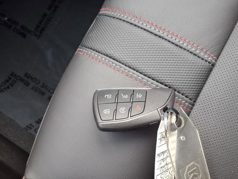 Used 2026 Chevrolet Suburban RST w/ Comfort Package image 14