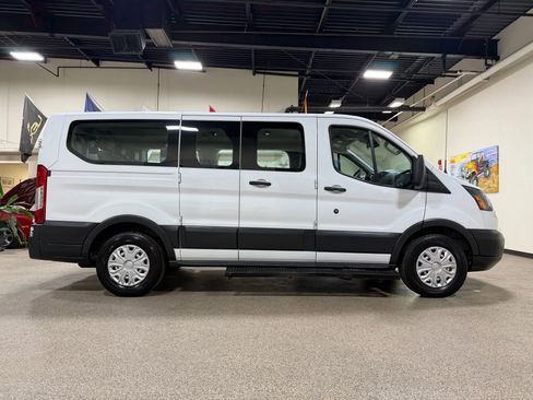 Used 2017 Ford Transit 150 XL image 4