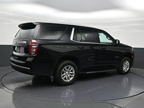 Used 2024 Chevrolet Tahoe LS RWD image 5