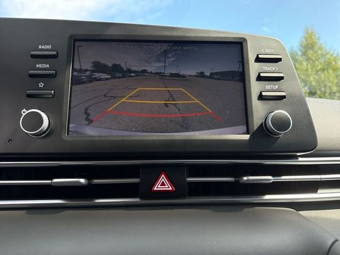 Used 2023 Hyundai Elantra SE FWD image 20