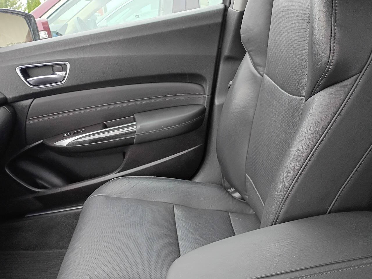 Used 2018 Acura TLX w/ Technology Package FWD image 16