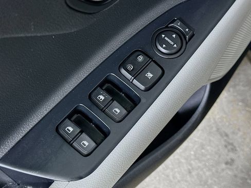 Used 2022 Kia Rio S w/ Technology Package FWD image 20
