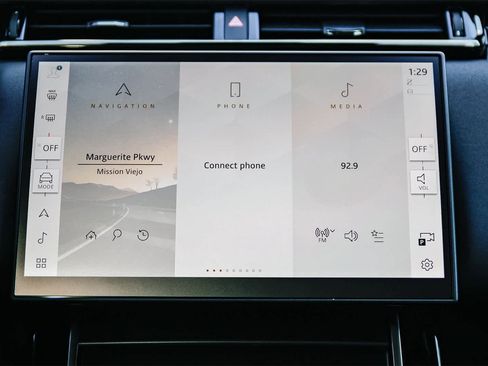 New 2026 Land Rover Range Rover Velar Dynamic SE image 6