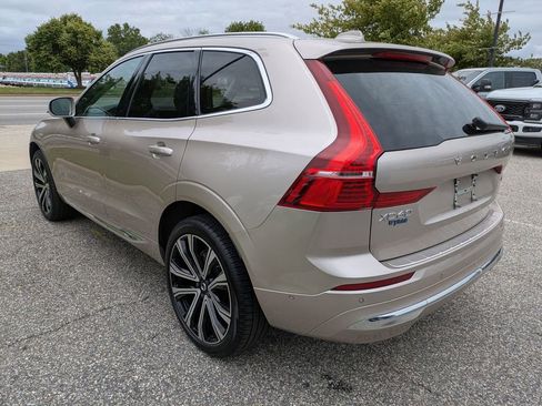 Certified 2023 Volvo XC60 B5 Ultimate w/ Climate Package AWD/4WD image 6