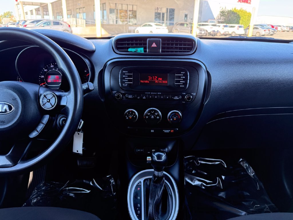 Used 2016 Kia Soul FWD image 23