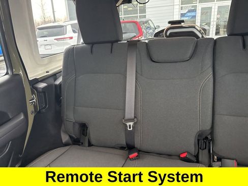 Used 2025 Jeep Wrangler Sport S image 15