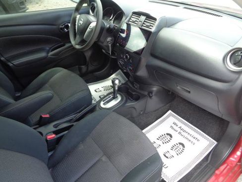 Used 2018 Nissan Versa SV FWD image 19