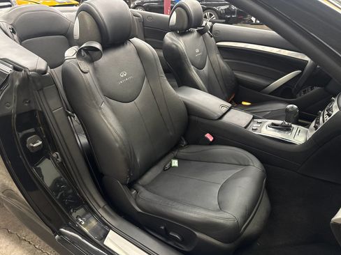 Used 2010 INFINITI G37 Convertible w/ Premium Pkg RWD image 22