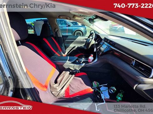 Used 2019 Toyota Camry LE image 12