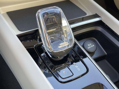 New 2026 Volvo XC60 B5 Ultra w/ Protection Package Premier image 20