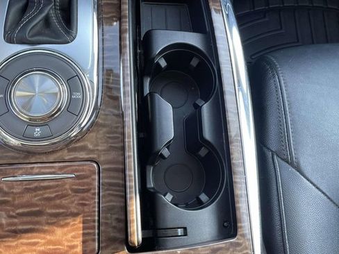 Used 2020 Nissan Armada SV image 25