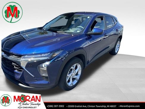 Certified 2024 Chevrolet Trax LS w/ LS Convenience Package FWD image 1