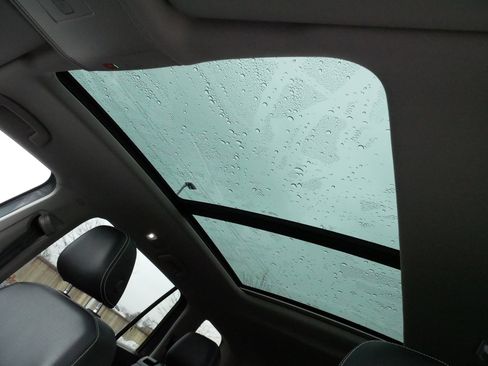 Certified 2023 Volkswagen Atlas SEL image 33