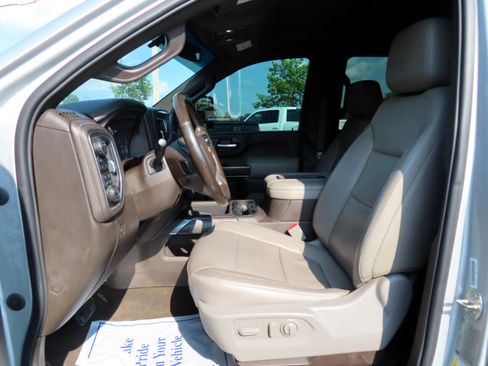 Used 2020 Chevrolet Silverado 2500 LTZ w/ LTZ Convenience Package image 19