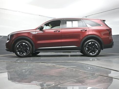 Used 2025 Kia Sorento S AWD/4WD image 37