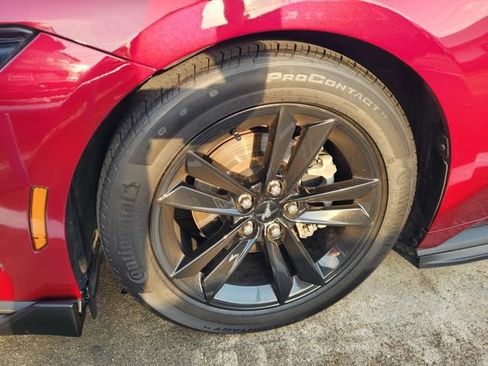 Used 2025 Ford Mustang Coupe RWD image 10