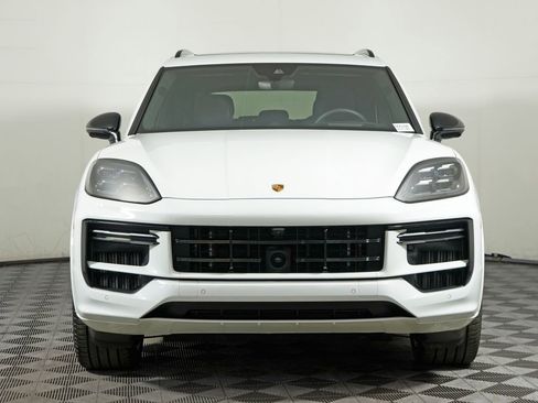Certified 2024 Porsche Cayenne Turbo image 10
