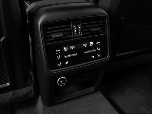 Certified 2024 Porsche Cayenne AWD/4WD image 45