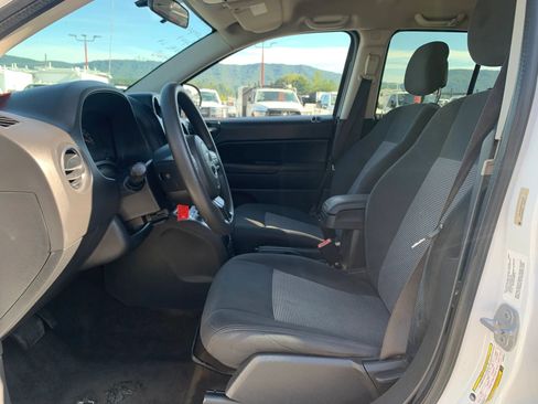 Used 2014 Jeep Compass Sport w/ Power Value Group AWD/4WD image 7