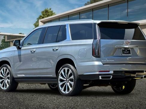 New 2026 Cadillac Escalade Luxury w/ Touring Package AWD/4WD image 6