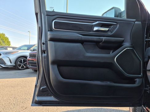 Used 2025 RAM 1500 Laramie w/ Sport Appearance Package AWD/4WD image 15