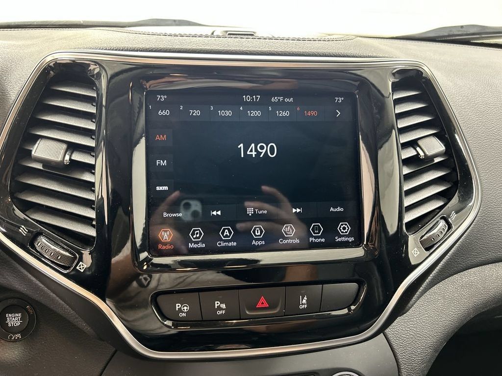 Used 2021 Jeep Cherokee Limited AWD/4WD image 14